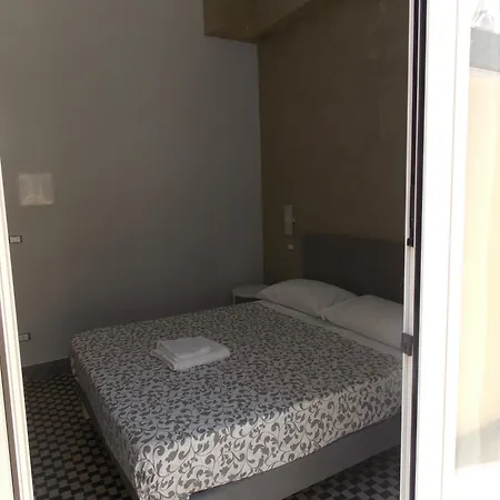 Palace 4*