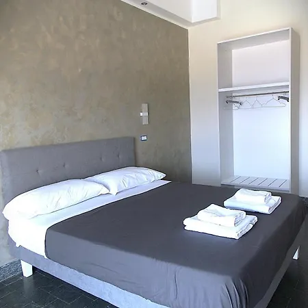 Palace Bed & Breakfast *